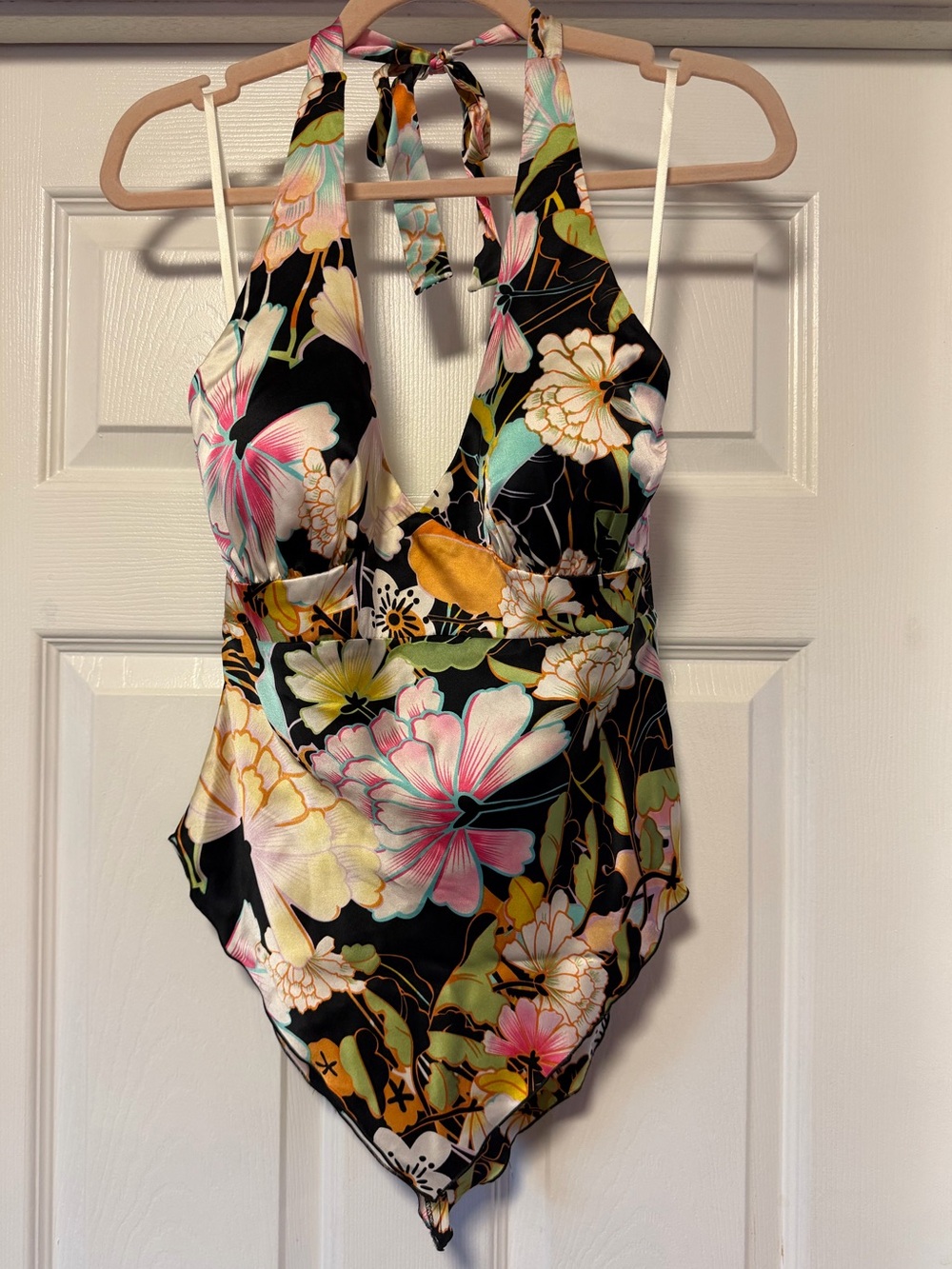Vintage Y2K Cache 100% Silk Halter Tank - Black w/ Floral Print - Size 8